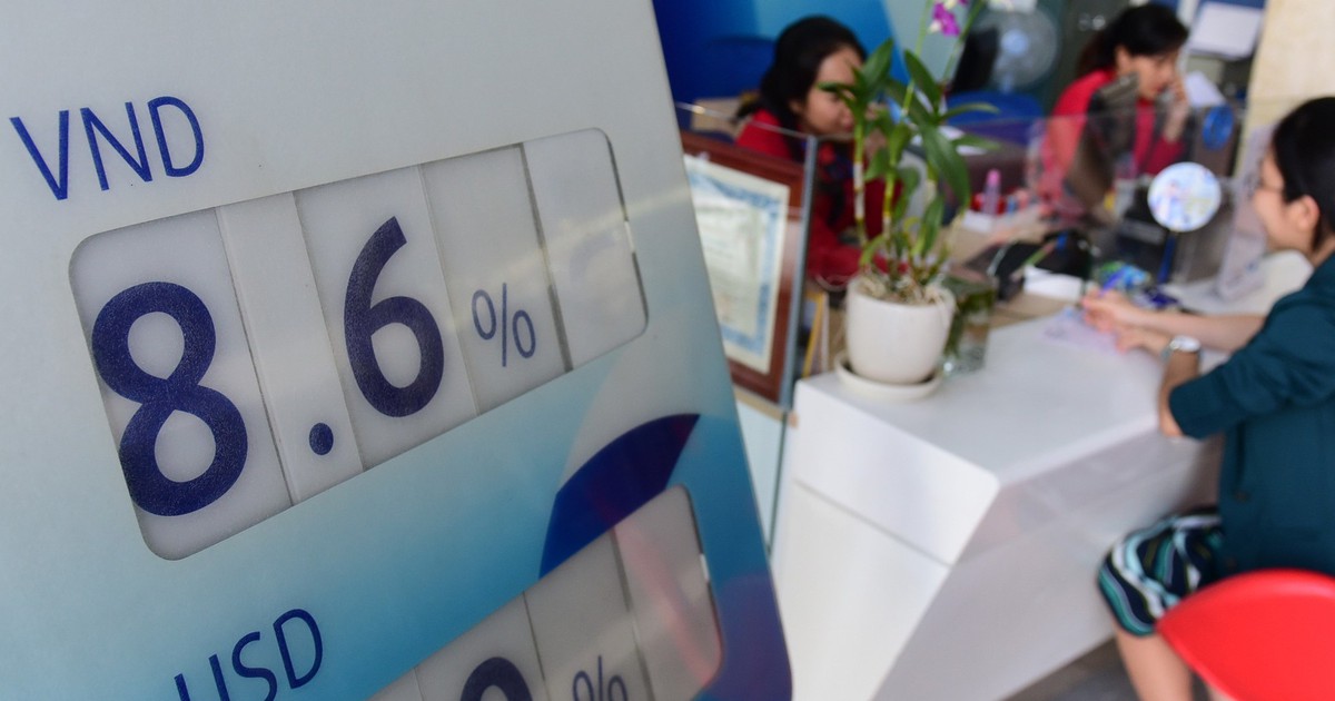 Lãi suất tăng mãi, nhiều người vay phải rao bán nhà, đất vì ‘ngộp bank’
