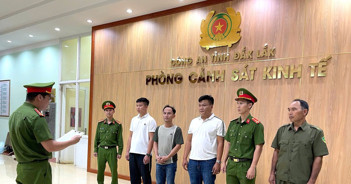 Bắt 7 bị can trong đường dây sản xuất, buôn bán phân bón giả