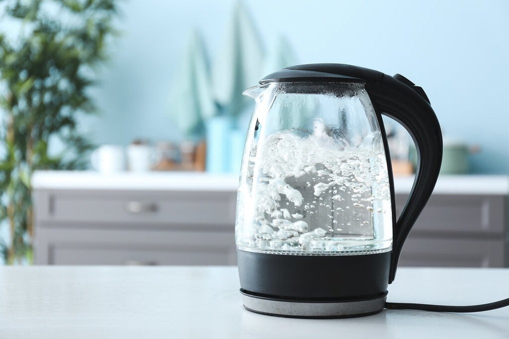 Một người đun nước, cả nhà ung thư? Cảnh báo 3 thói quen đun nước cực nguy hiểm ít ai ngờ!