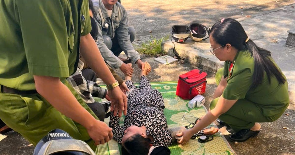 Quảng Ngãi: Người phụ nữ bất ngờ ngất xỉu khi thăm con đang bị tạm giam